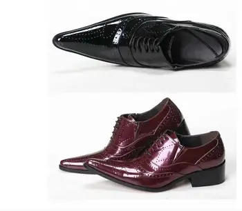 Zapatos de hombre erkek patent deri siyah ayakkabı düğün erkekler lüks sivri oxford ayakkabı erkekler Lace up iş ofis daireler