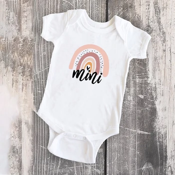 Gökkuşağı Anne ve Mini Aile Eşleştirme Gömlek Yaz 2021 Aile Bak T-shirt Anne ve Ben Elbise Bebek Giysileri Kız Aşk M